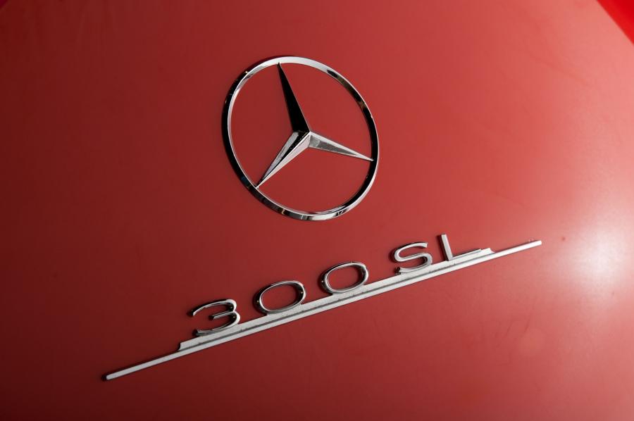  Mercedes-Benz 300 SL Roadster 1957 года  (фото 4 из 89)